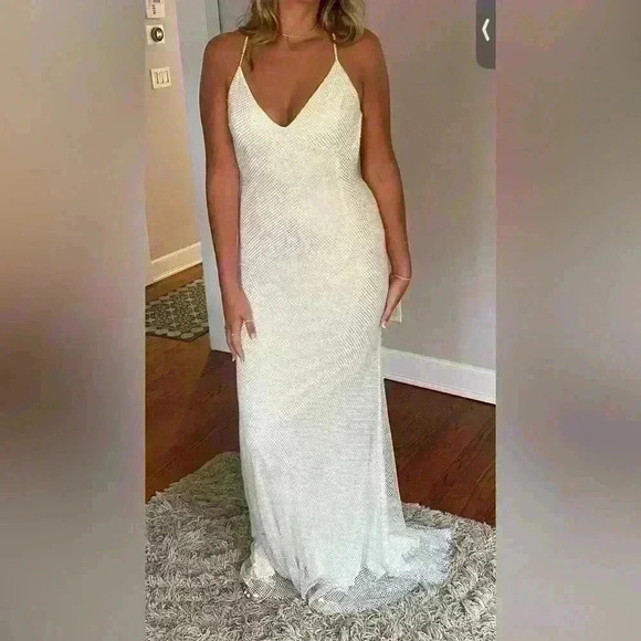 Jovani 08139 prom dress WHITE size 10!! very rare! Hard to find!!
No alterations - Picture 11 of 11